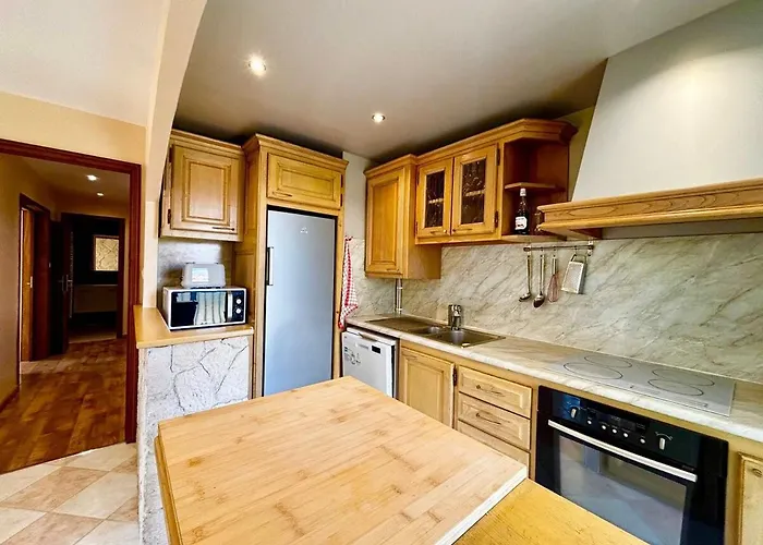 Apartment Casamea - Spacieux, Famille, Clim, 15min